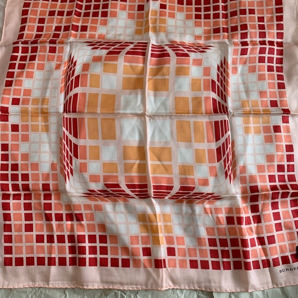 Burberry Pink and Red Silk Scarf brandnew - Picture 5 of 15